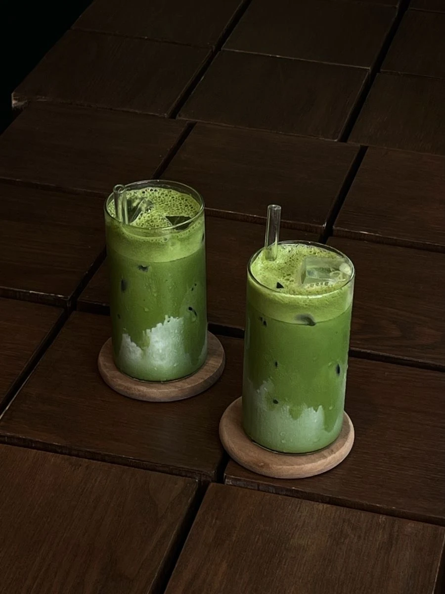 An image of the Matcha Latte (抹茶ラテ) product